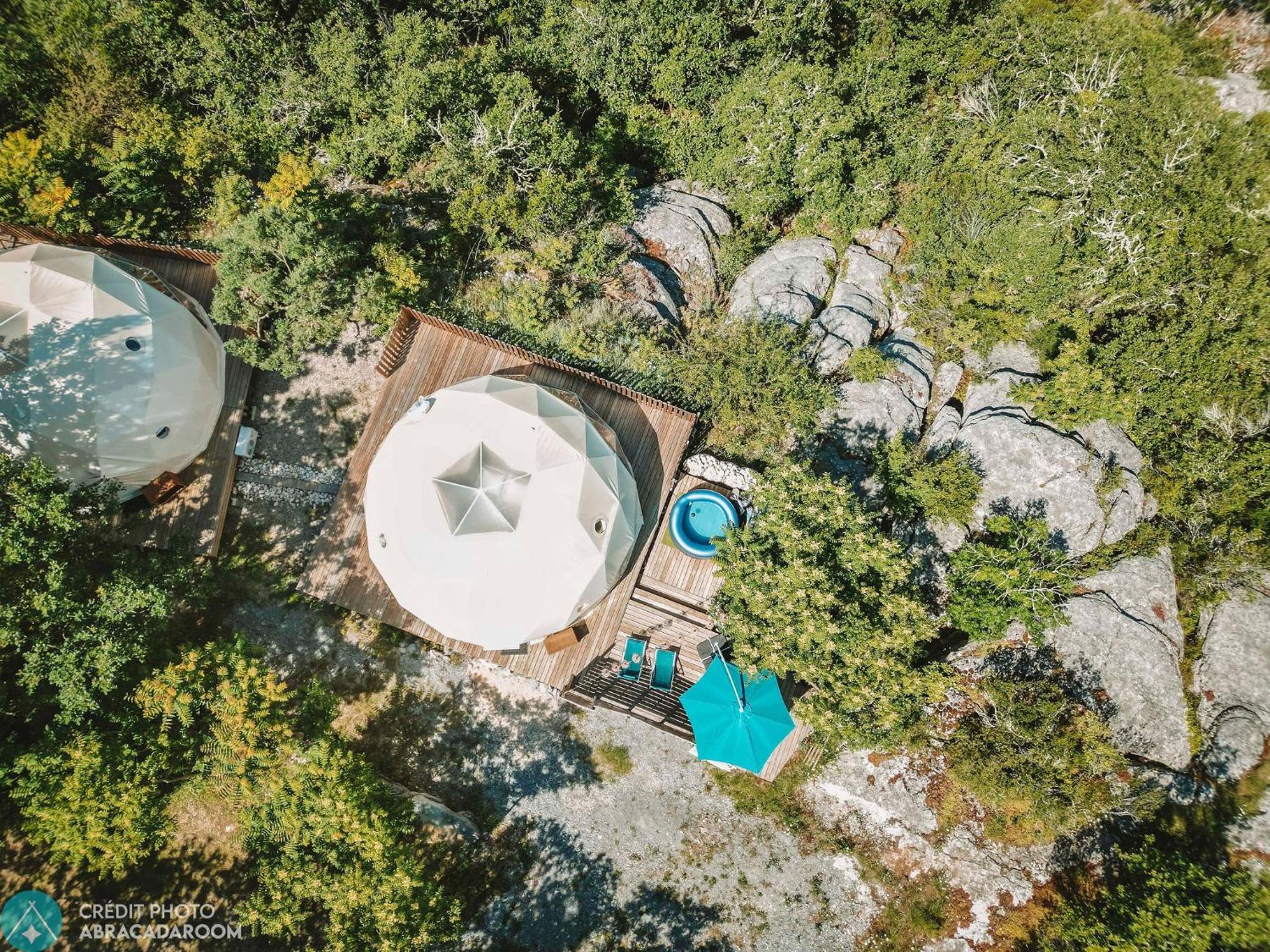 Hotel Les Domes Des Gorges Ruoms Exterior foto